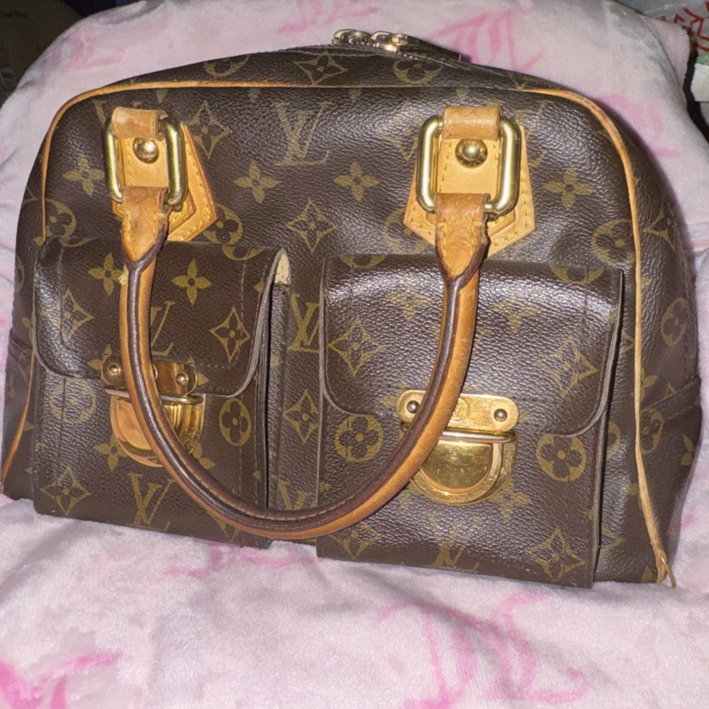 Authentic Louis Vuitton Monogram Manhattan PM Hand Bag